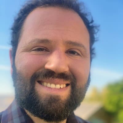 Photo of Stephen Barr